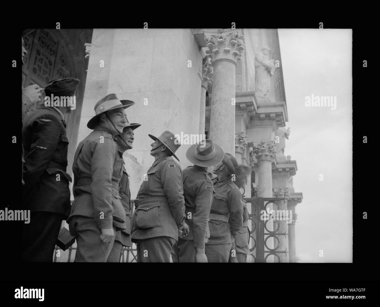 Aust. [i.e., Australian] soldiers in Bethlehem Church & Gethsemane ...