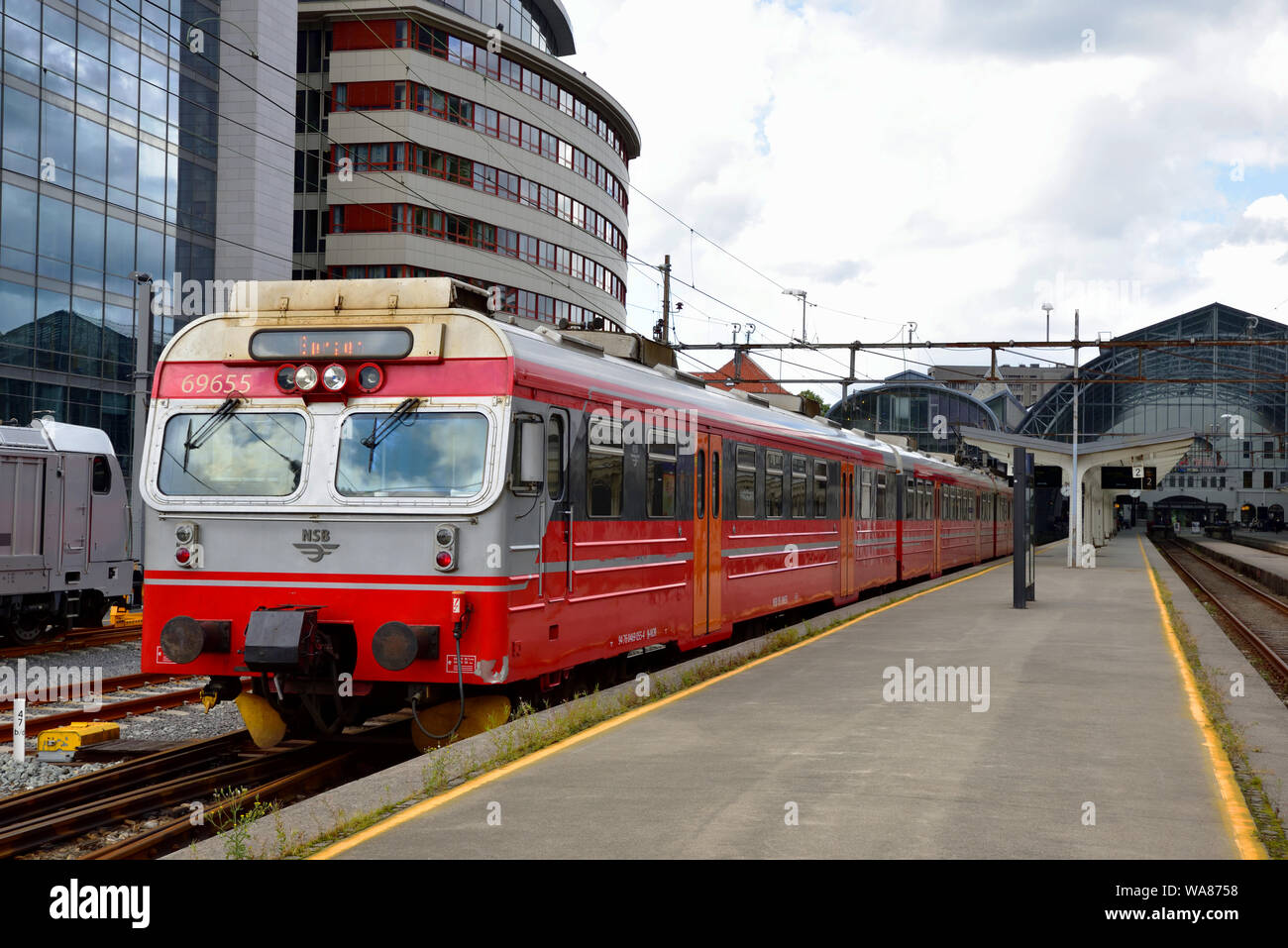 NSB Class 69 electric multiple unit 69655 arrives at Bergen Central Station on a local service. Stock Photo