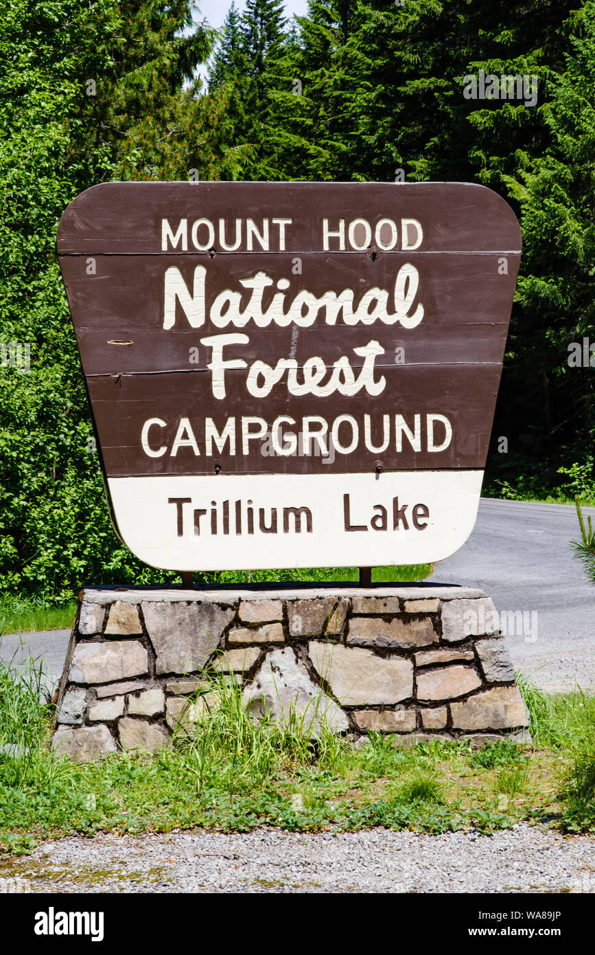 Entrance sign at the Trillium Lake Campground in Mt Hood National Forest.  Mt Hood Oregon Stock Photo
