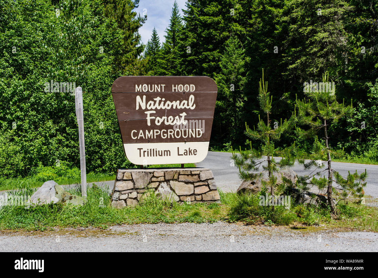 Entrance sign at the Trillium Lake Campground in Mt Hood National Forest.  Mt Hood Oregon Stock Photo