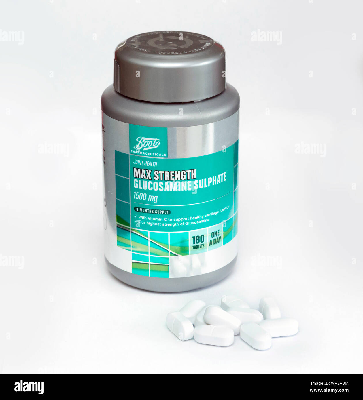 glucosamine sulphate pills Stock Photo - Alamy