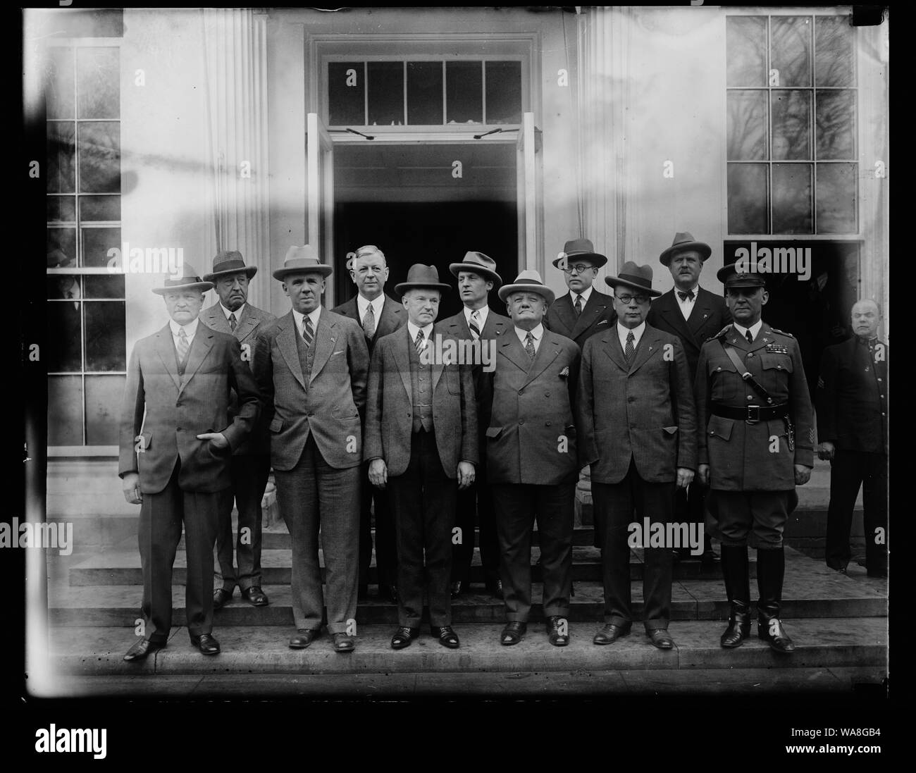 Calvin Coolidge and group outside White House, Washington, D.C Stock Photo Alamy