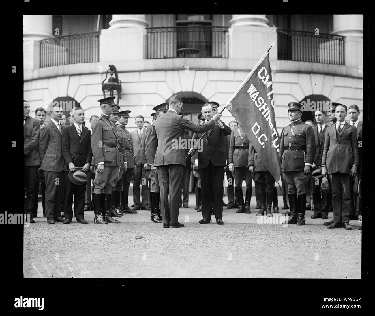 Calvin Coolidge and group outside White House, Washington, D.C Stock Photo Alamy