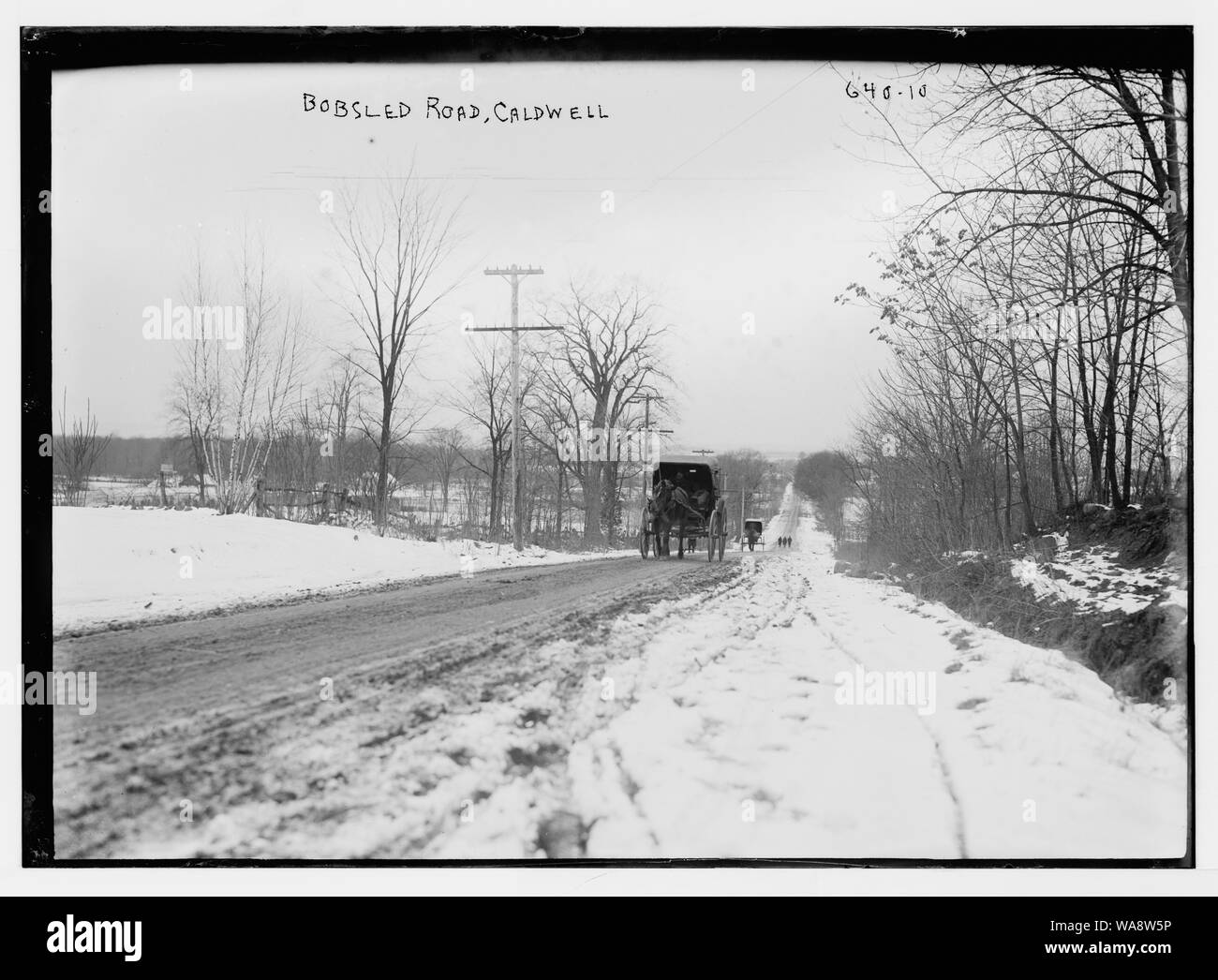 Carriage on the road hires stock photography and images Alamy