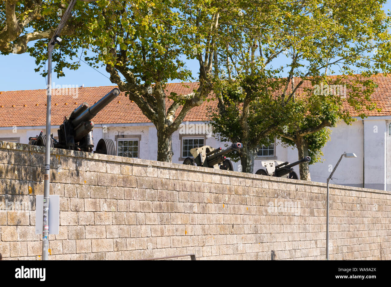 Military barracks hi-res stock photography and images - Alamy