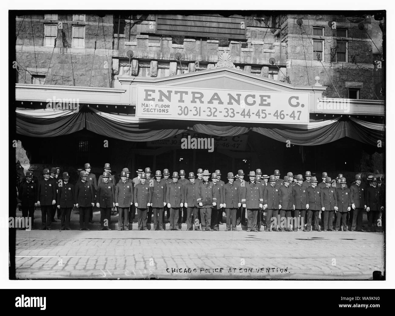 Chicago police at convention Stock Photo Alamy