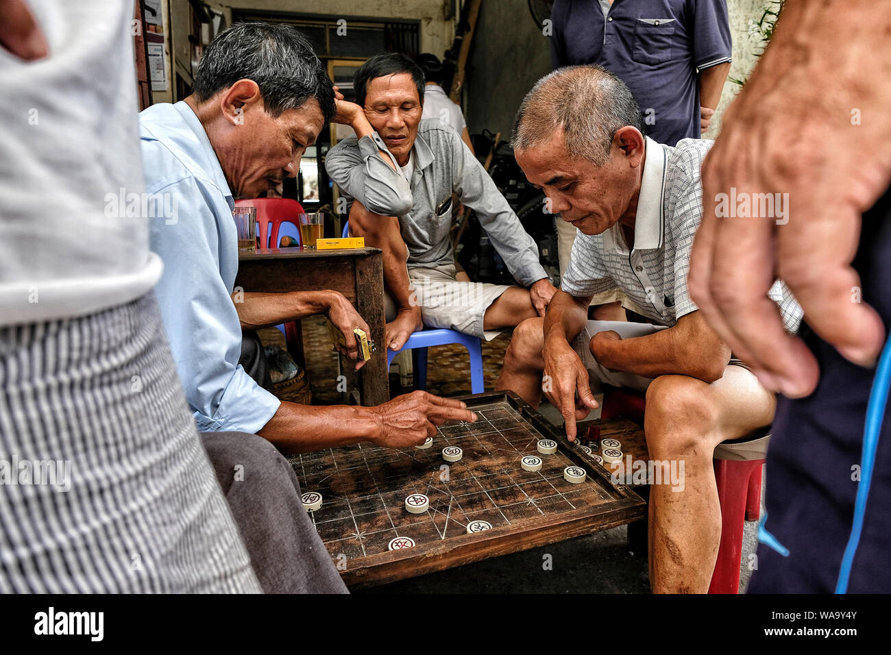 Chinese chess hi-res stock photography and images - Page 31 - Alamy