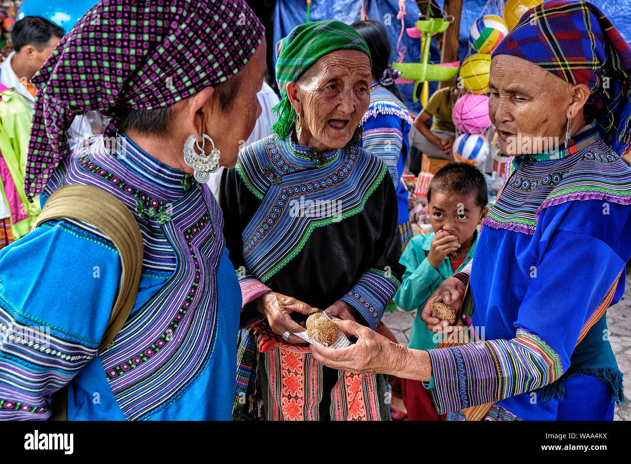 Vietnam hill tribe portrait hi-res stock photography and images - Alamy