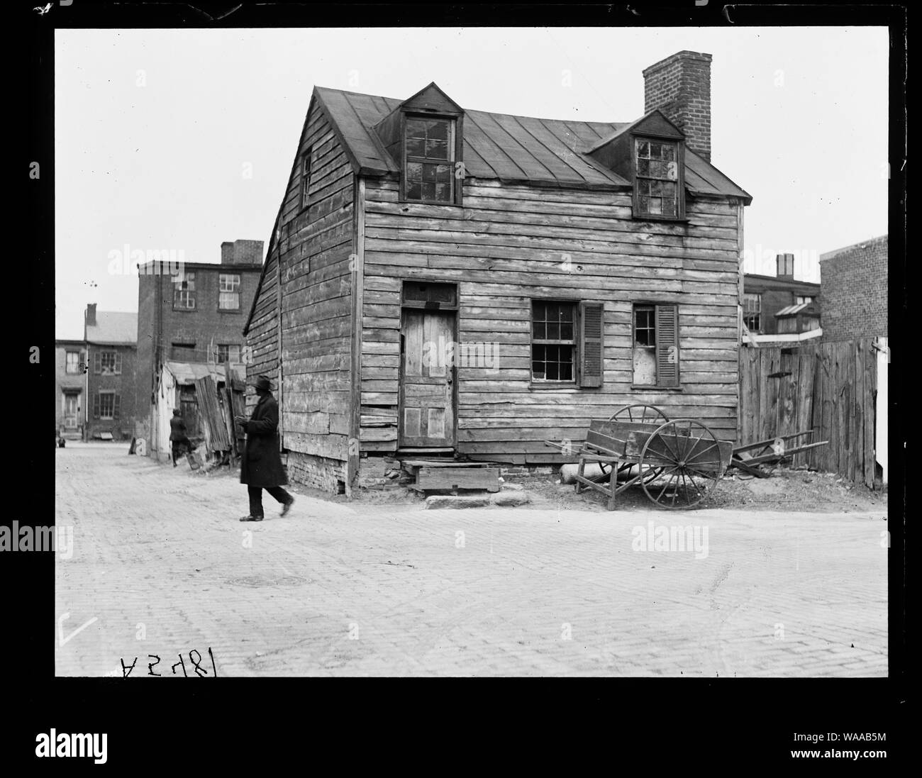 The city houses Black and White Stock Photos & Images - Alamy
