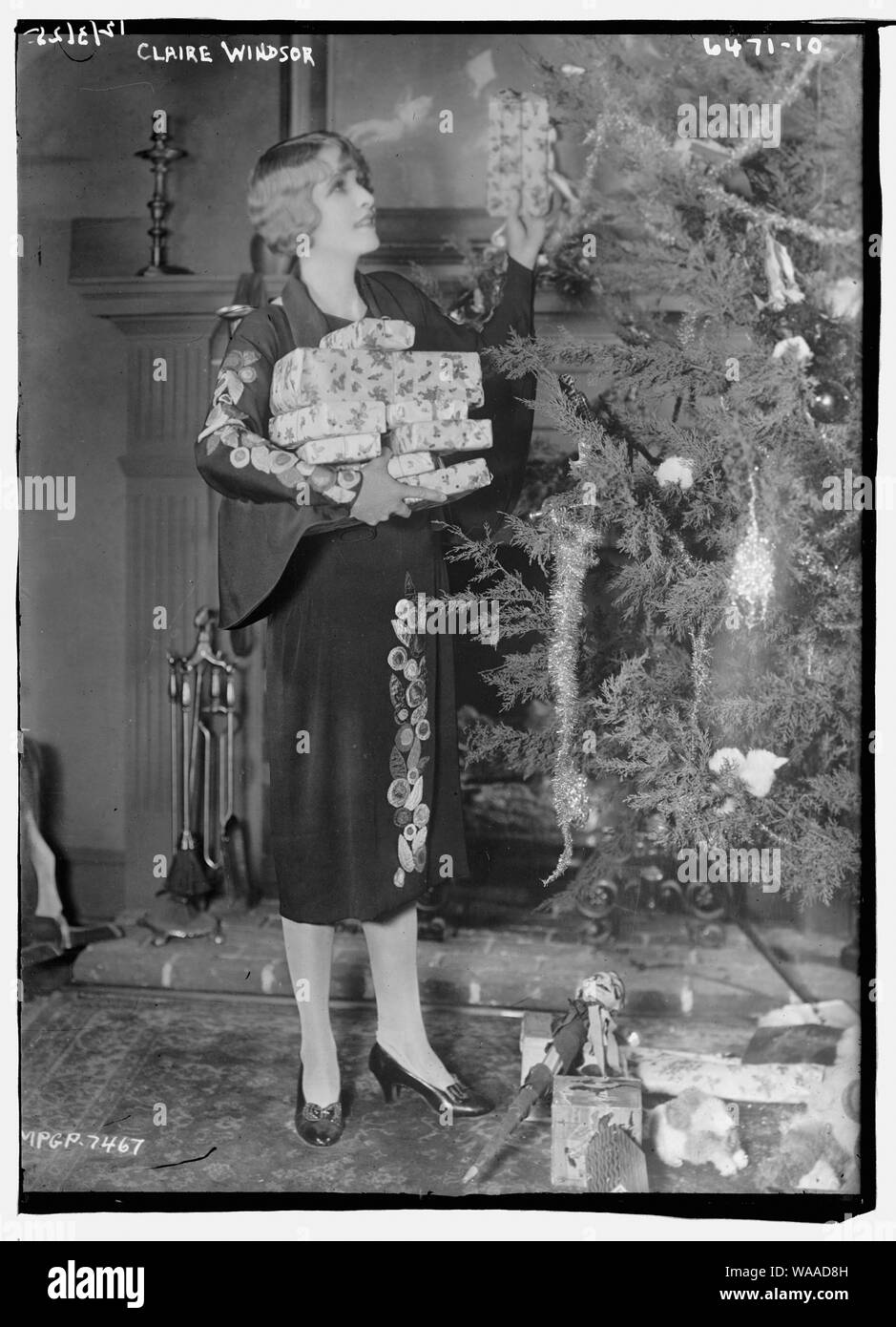 Claire windsor hi-res stock photography and images - Alamy, image size:939x1390