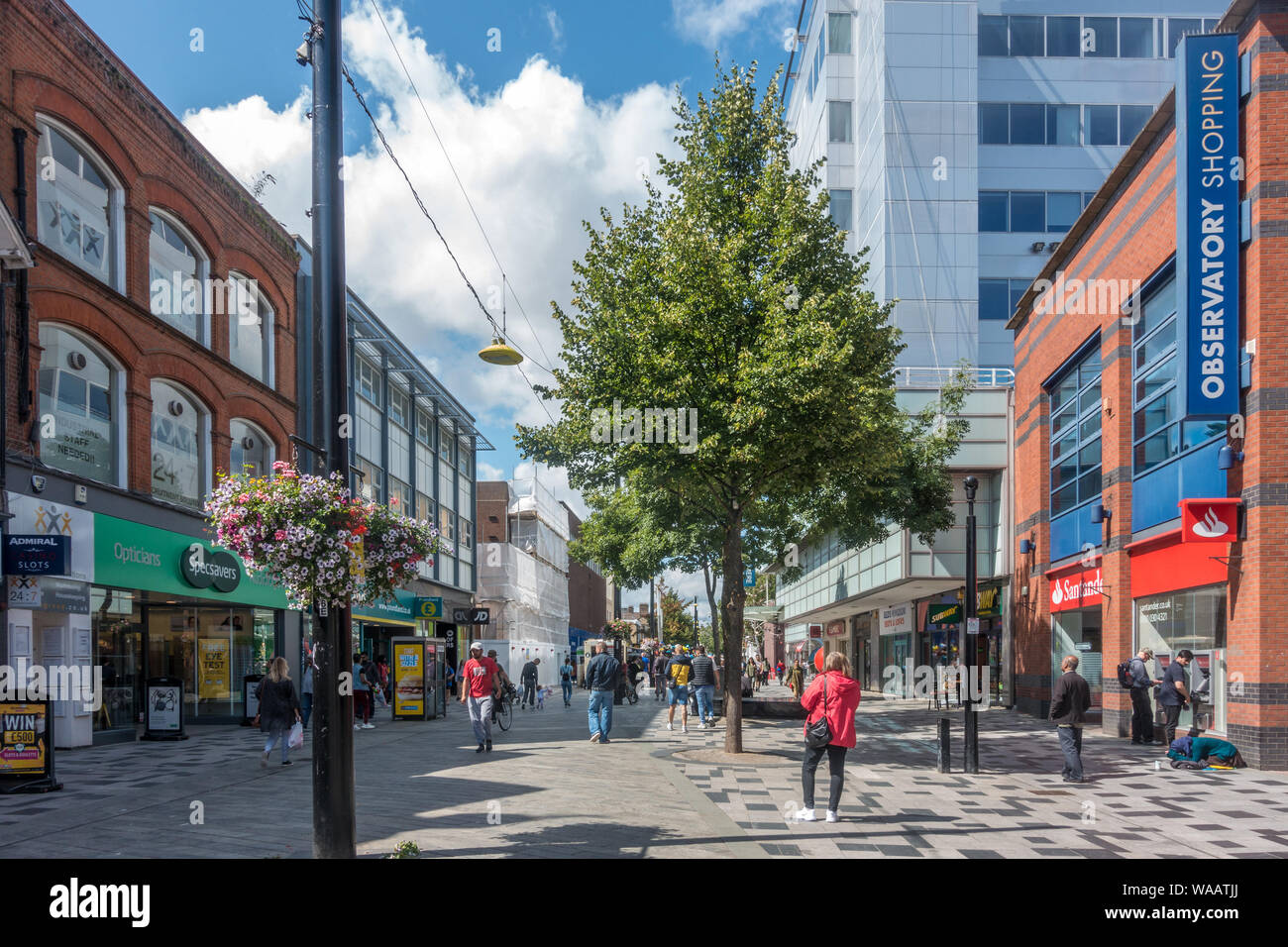 Slough high street hi-res stock photography and images - Alamy