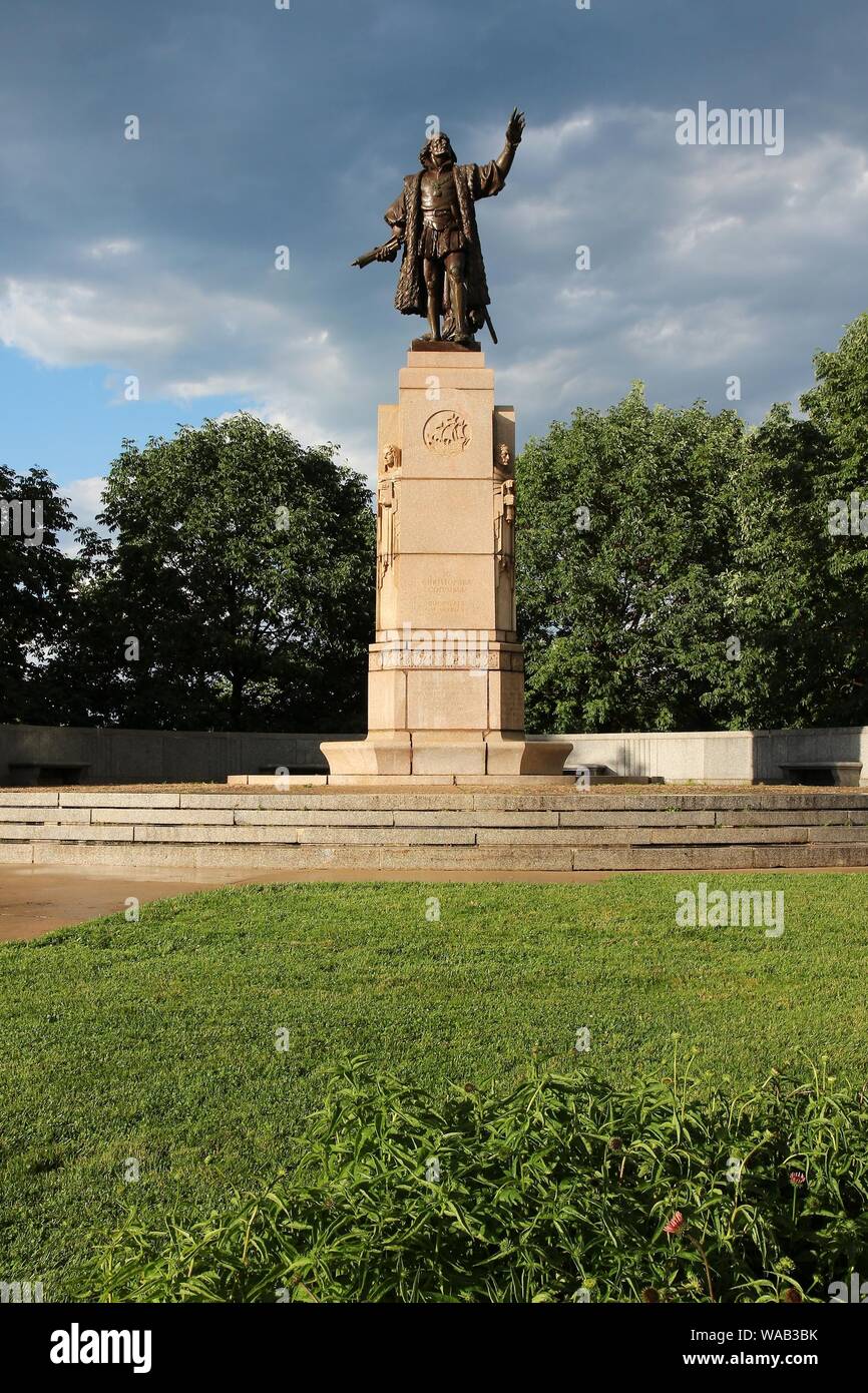 Christopher Columbus monument in Grant Park. Chicago, USA Stock Photo Alamy