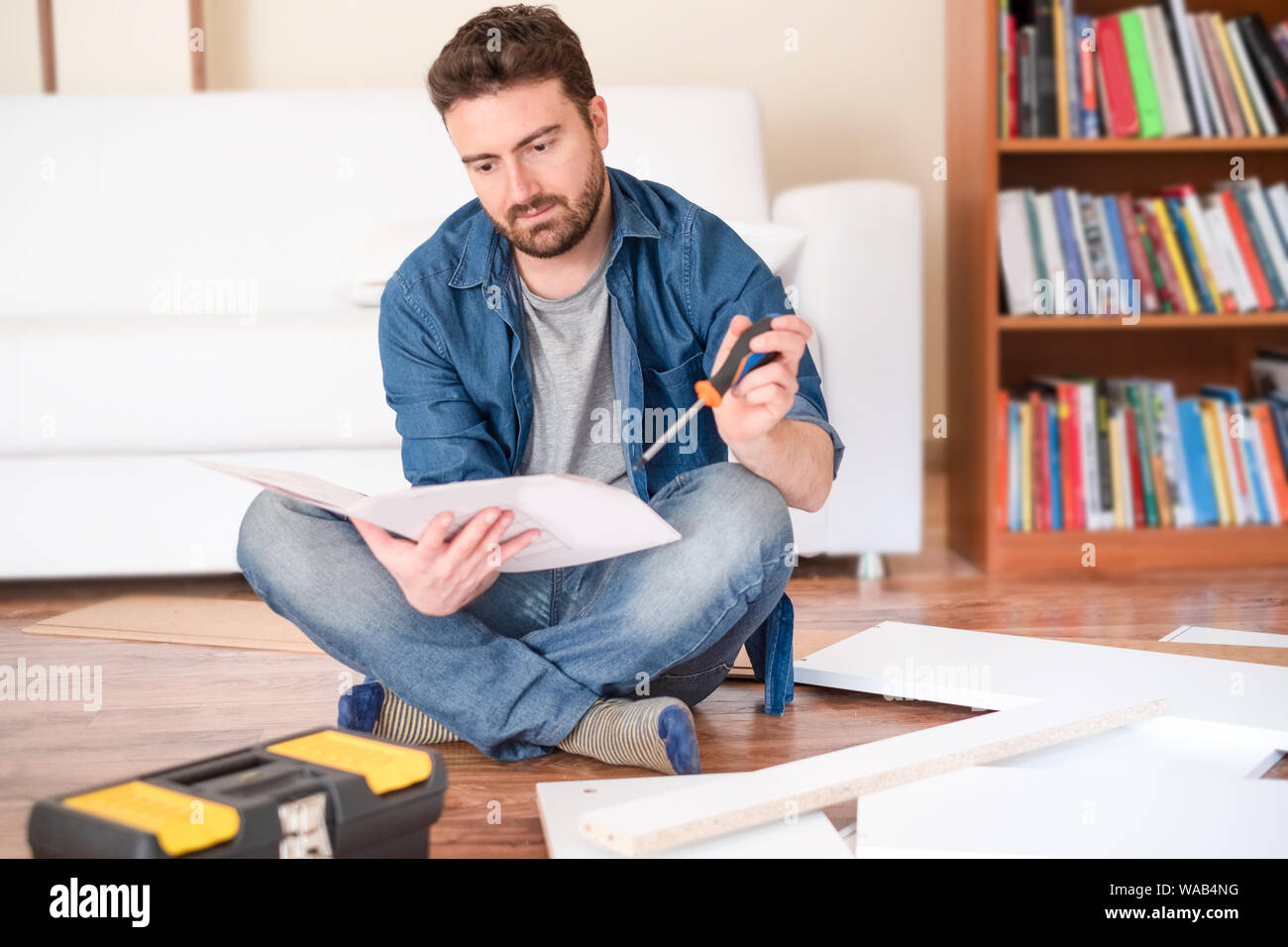 Ikea kitchen installation hi-res stock photography and images - Alamy