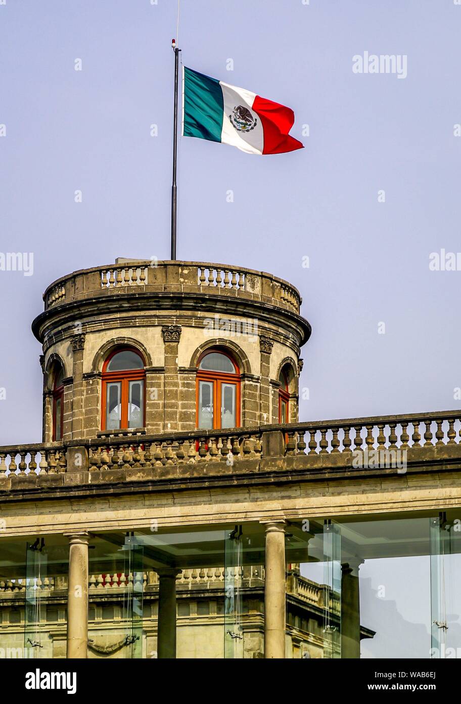 A gardener cuts a hedge in the garden of Chapultepec Castle in Mexico City using hand scissors and a spirit level. Castle and park are part of the popular excursion area Bosque de Chapultepec. (20 January 2015) | usage worldwide Stock Photo