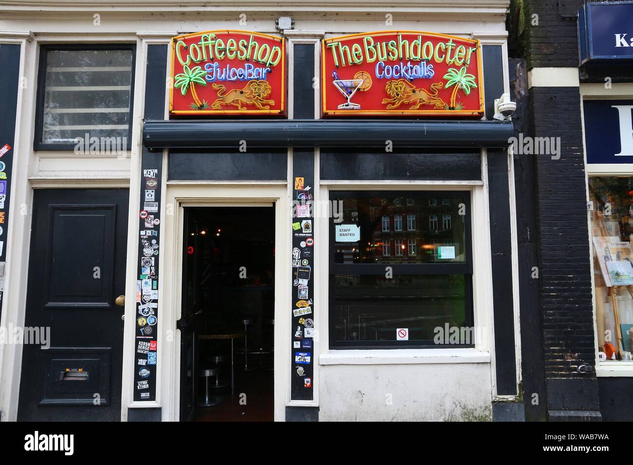 Juice bar sell hi-res stock photography and images - Alamy