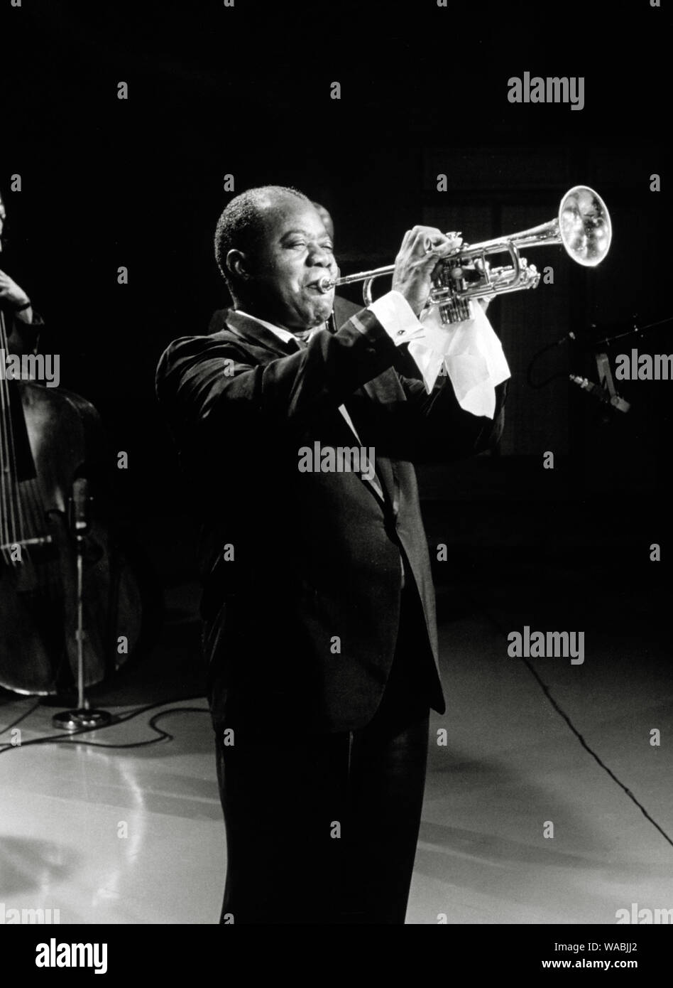 Louis Armstrong, 'The Dean Martin Show' (1965) NBC  File Reference # 33848-206THA Stock Photo
