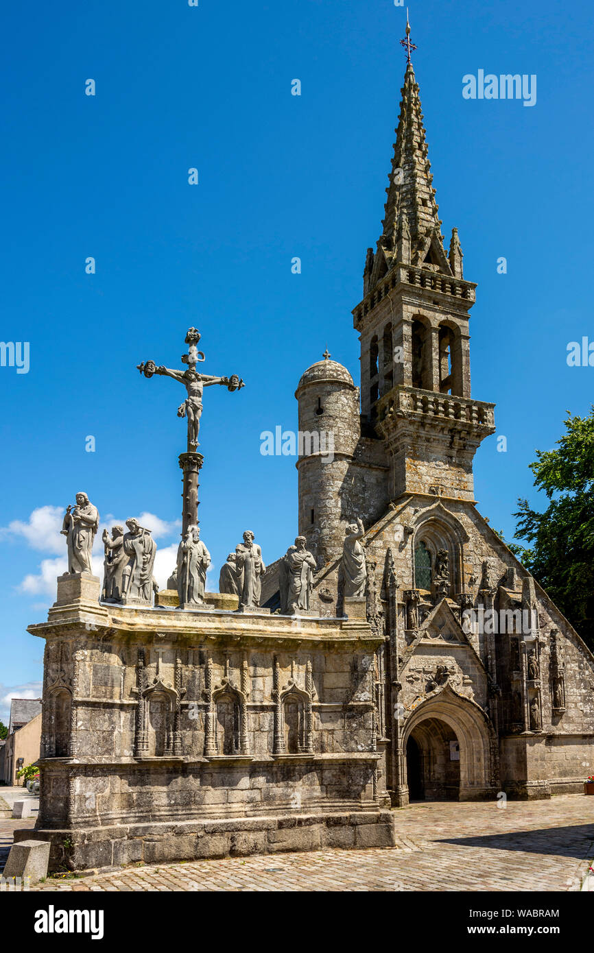 Confort Meilars The calvary and the church. Finistere department. Bretagne. France Stock Photo
