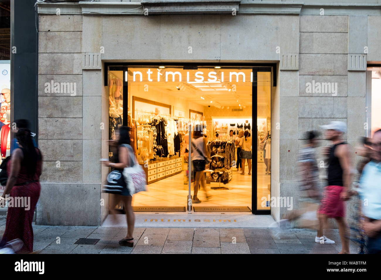 Intimissimi shop hi-res stock photography and images - Alamy