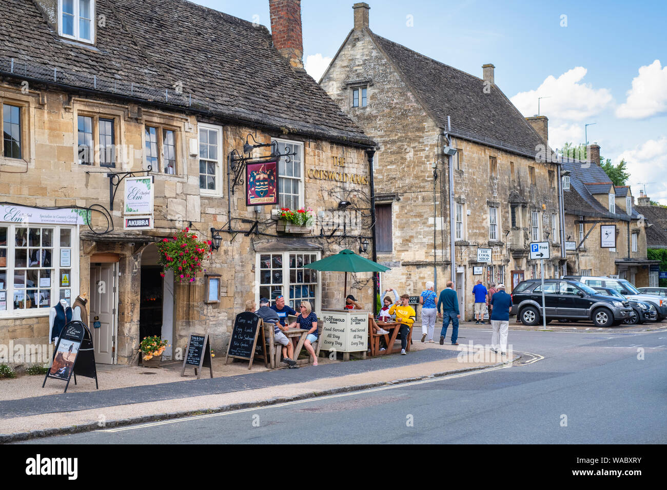 Cotswold pubs hires stock photography and images Alamy