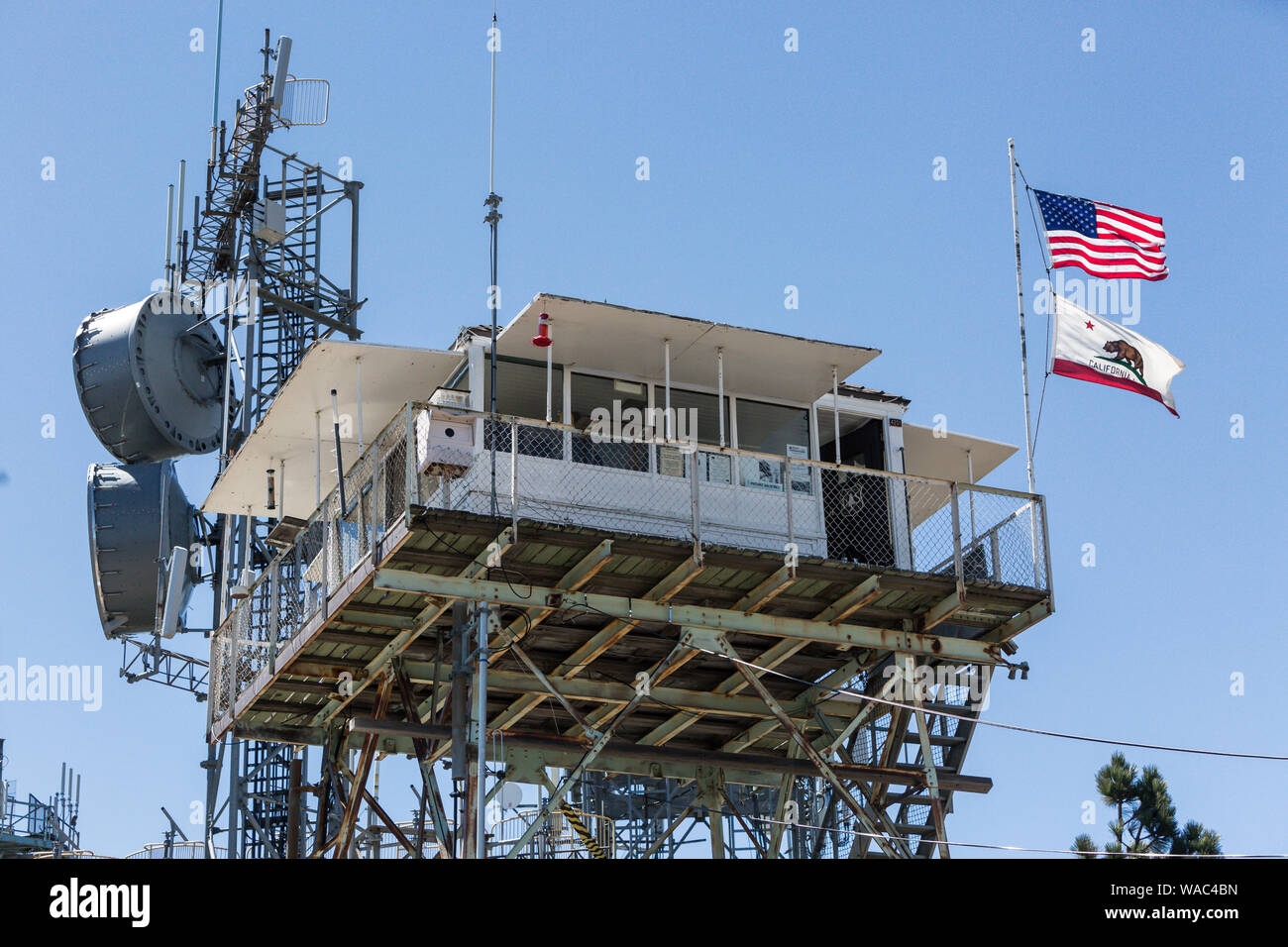 Strawberry Peak Lookout Tower Stock Photo Alamy