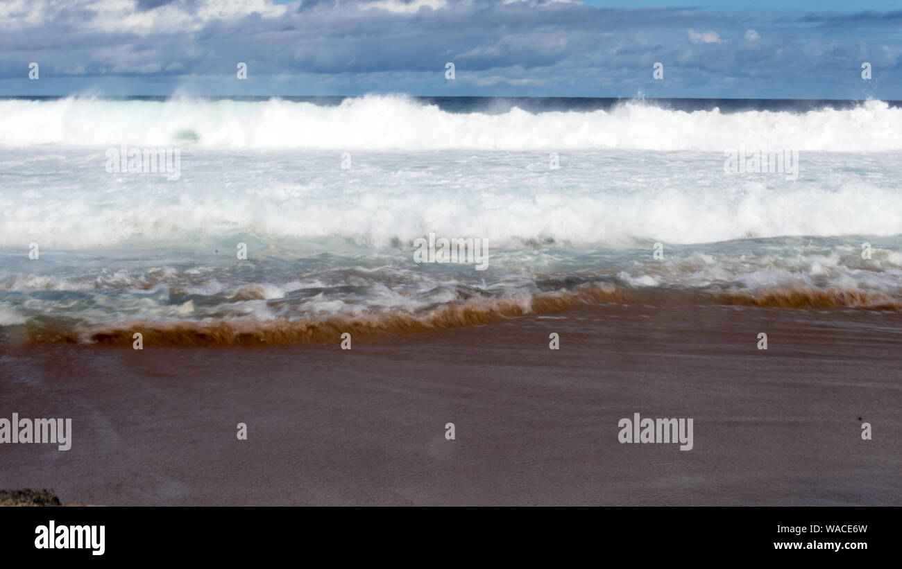 Rough with foamy waves hi-res stock photography and images - Alamy