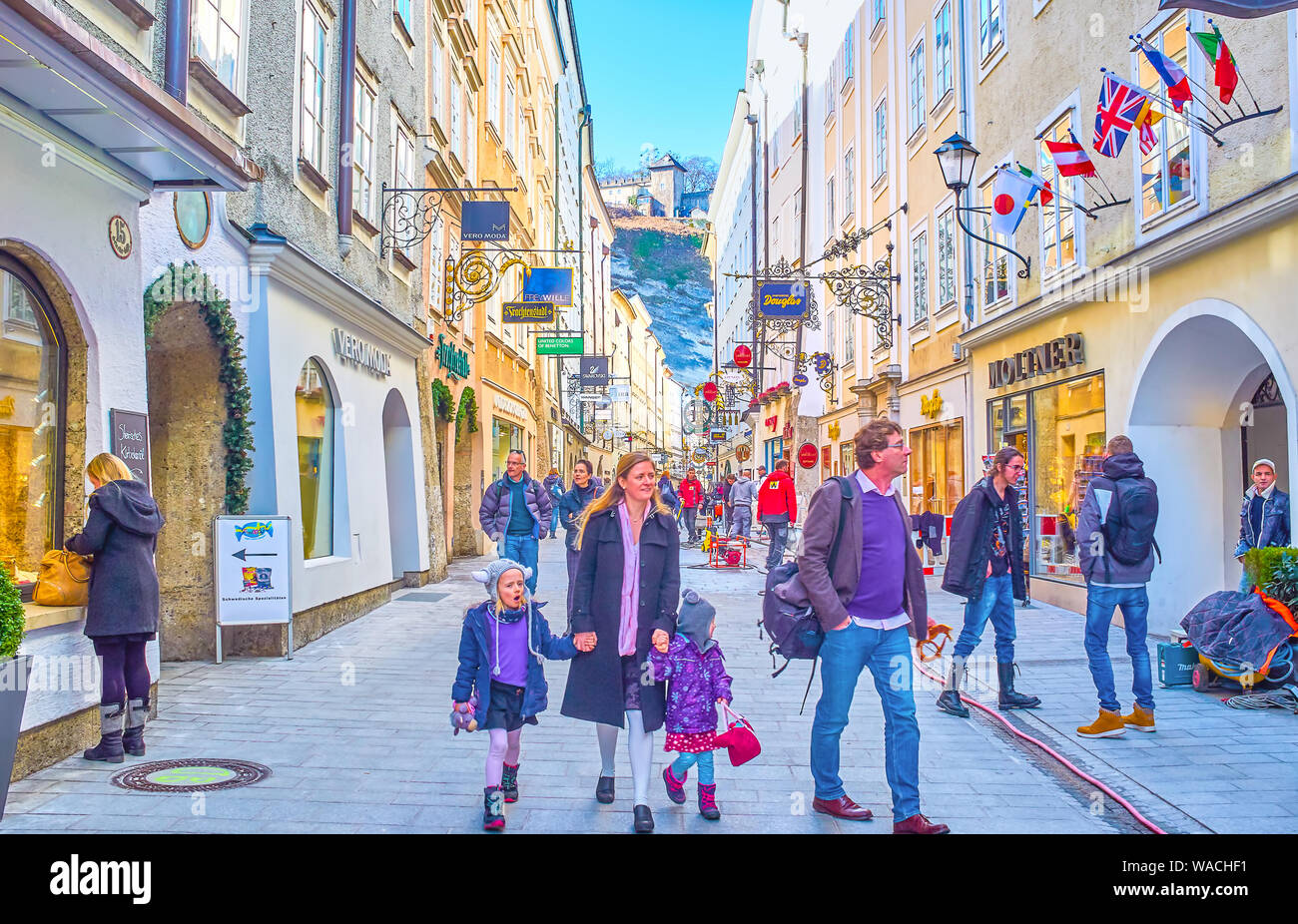 salzburg-austria-february-27-2019-the-family-explore-getreidegasse