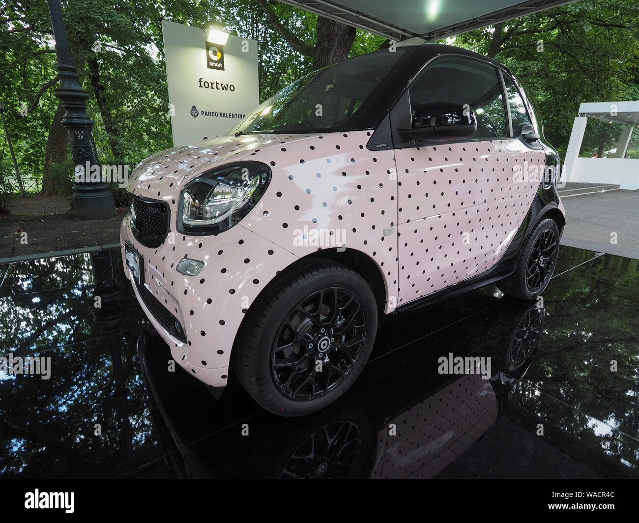 Mercedes benz smart hi-res stock photography and images - Alamy