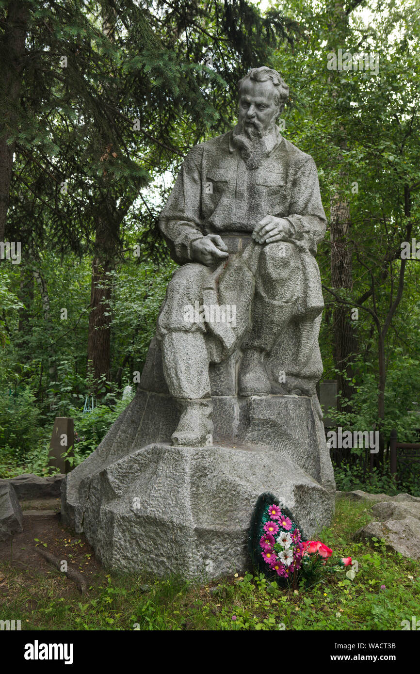 Grave of Russian writer Pavel Bazhov at Ivanovskoye Cemetery in ...