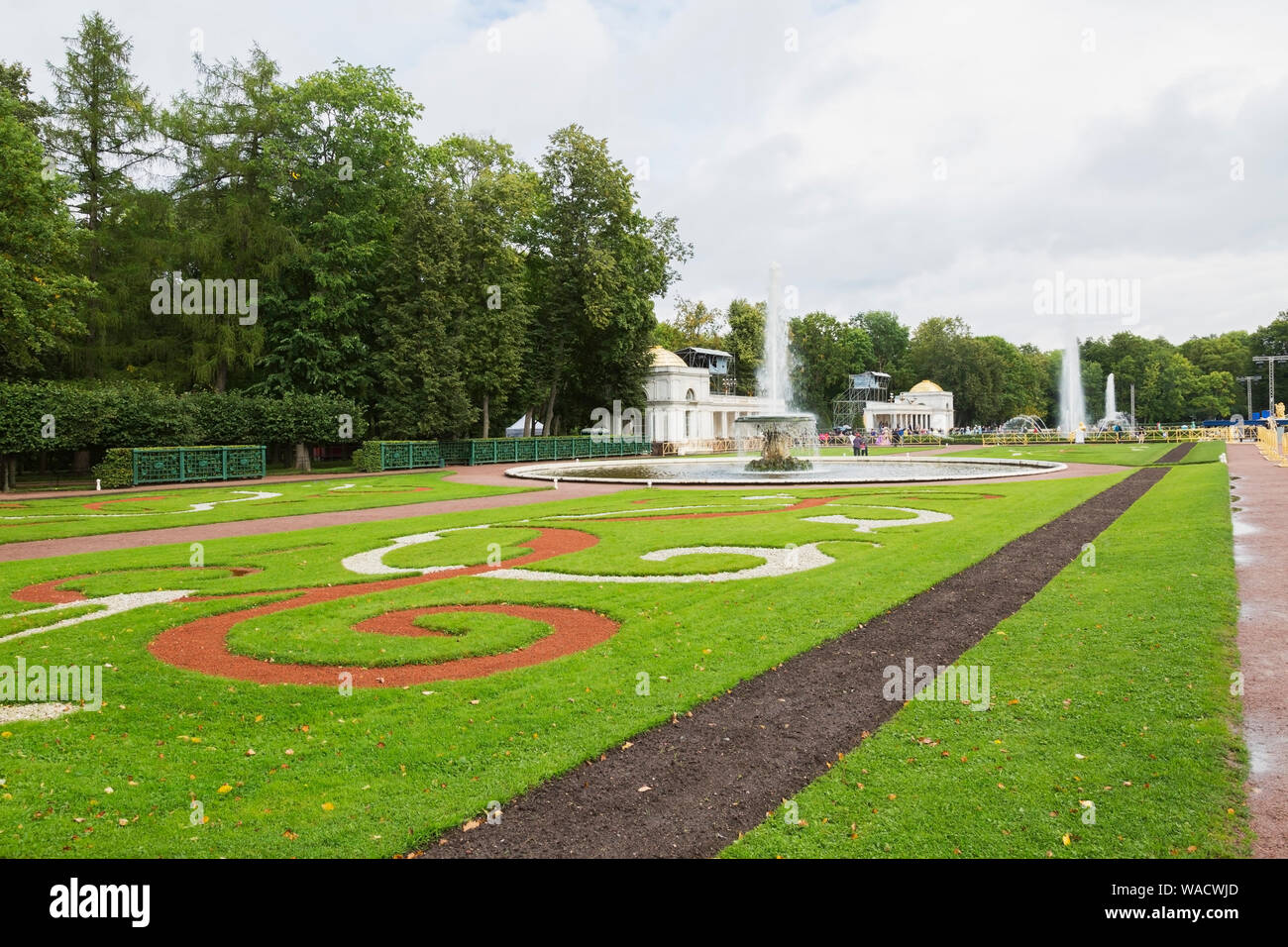 Parterre Garden Summer High Resolution Stock Photography and Images - Alamy