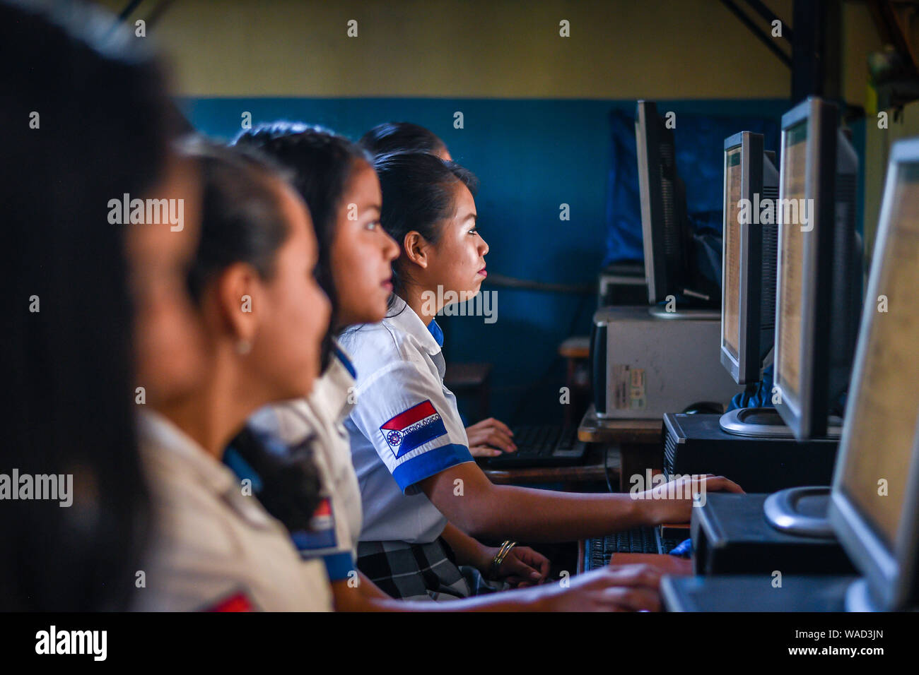 Guatemala people computers hi-res stock photography and images - Alamy