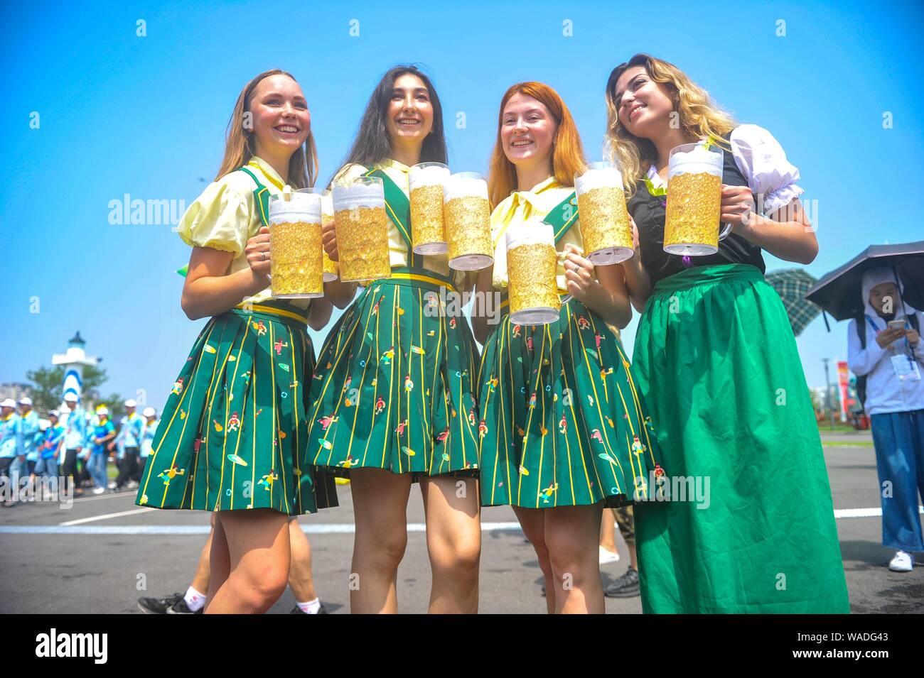 Performers on the opening ceremony of Qingdao International Beer Festival  at Qingdao city, east China¯s Shandong province. Qingdao International Be  Stock Photo - Alamy