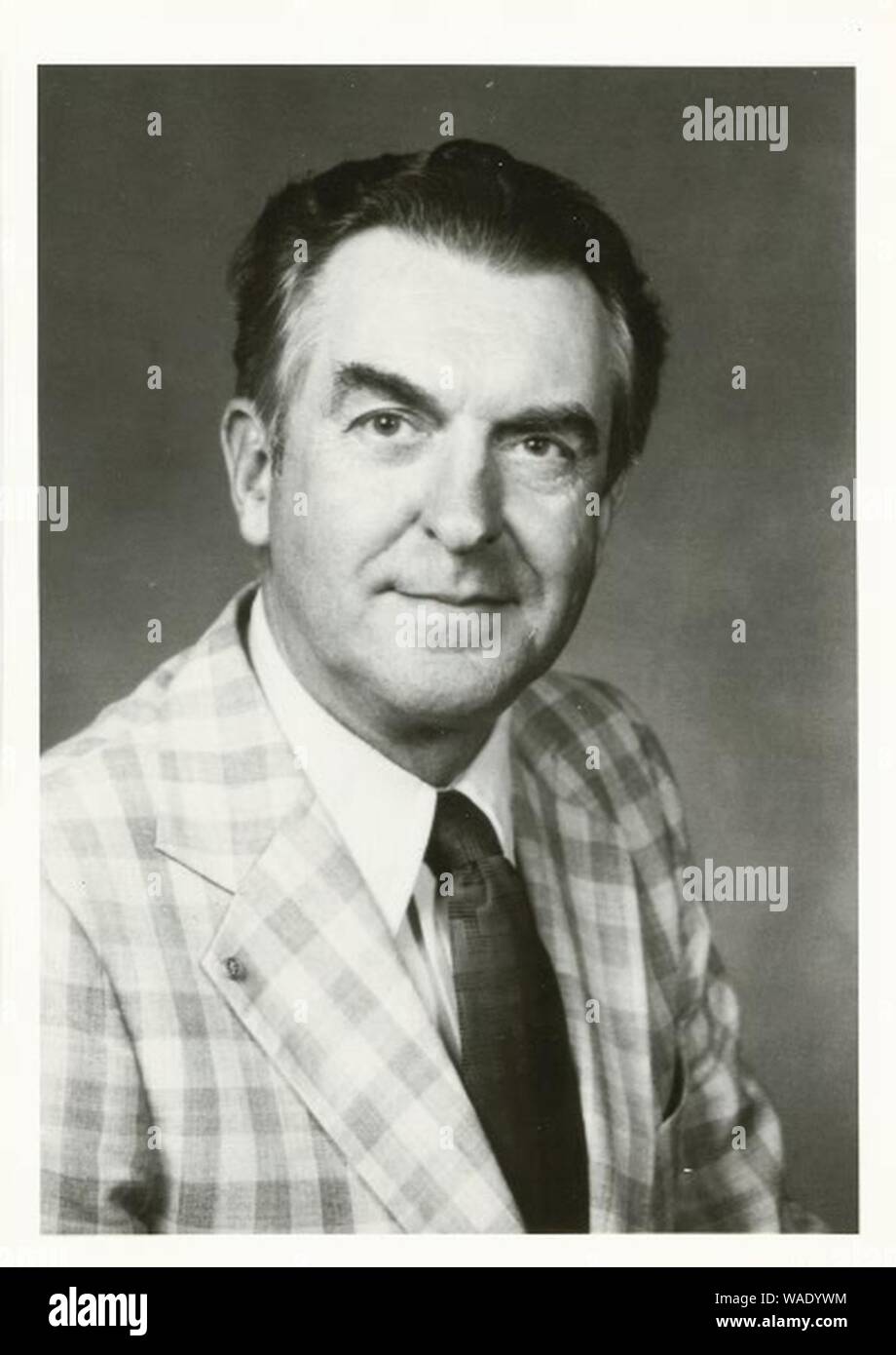 Halver High Resolution Stock Photography And Images Alamy