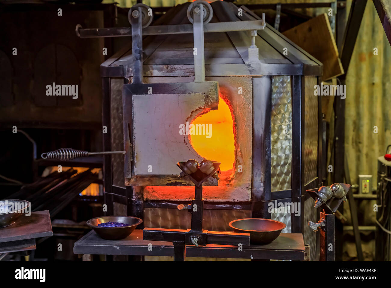 Glass blowing furnace hires stock photography and images Alamy