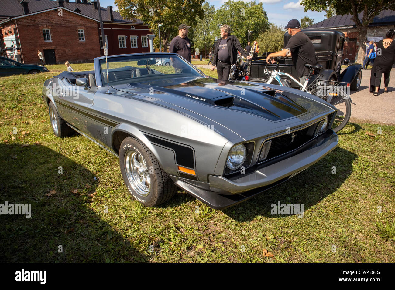 1973 Ford Mustang Mach I 351 RAM AIR convertible Stock Photo - Alamy