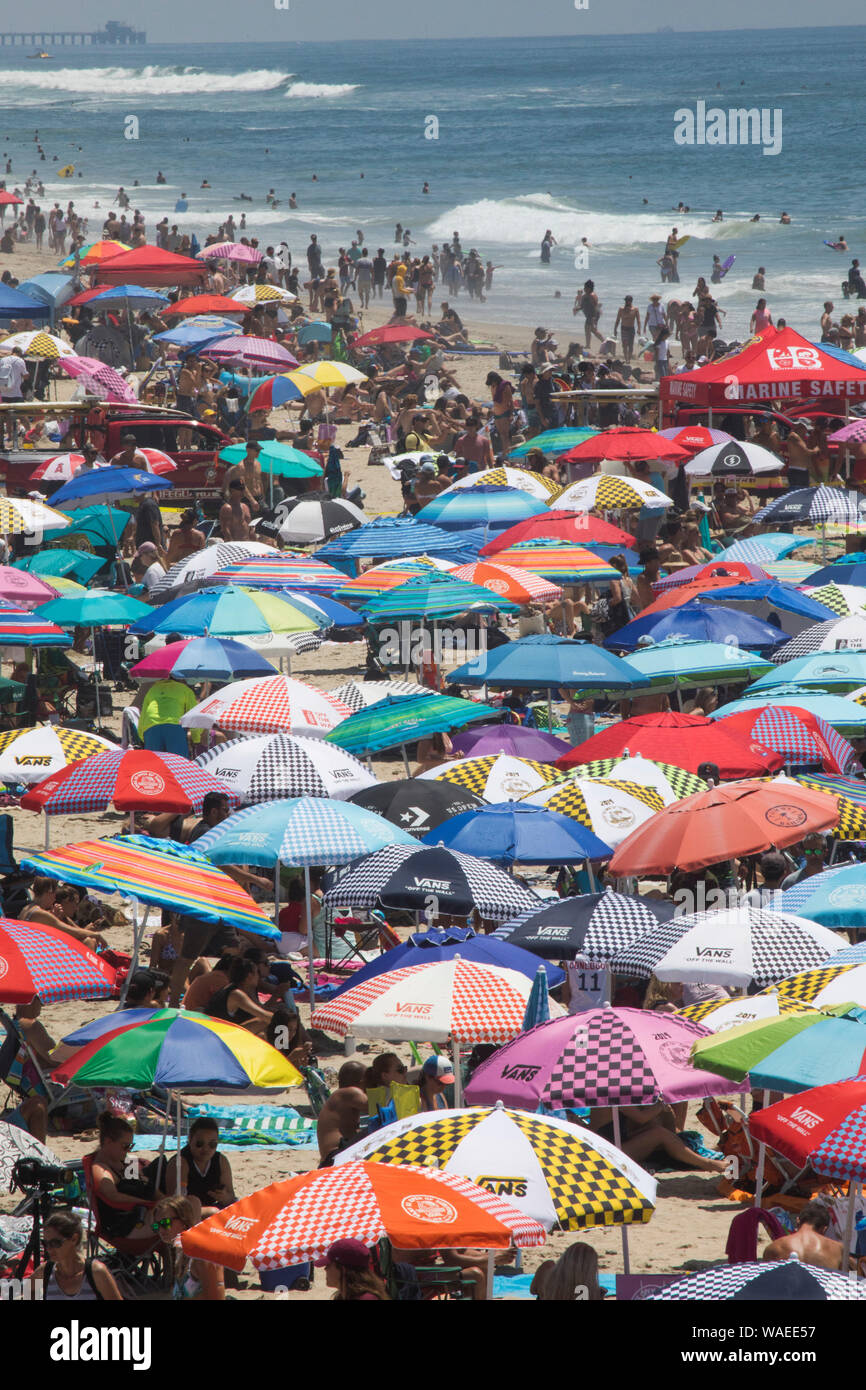 Crowds on the beach at Vans US Open of Surfing, Huntington Beach,  California, United States of America Stock Photo - Alamy