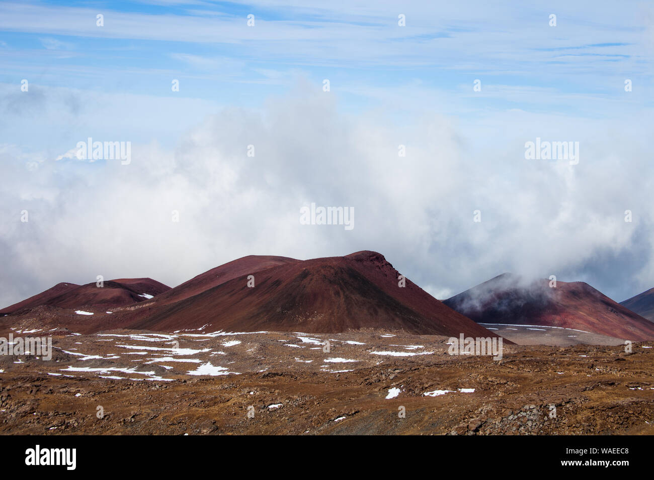 Cinder cones atop the summit of Mauna Kea, Hawaii Stock Photo Alamy