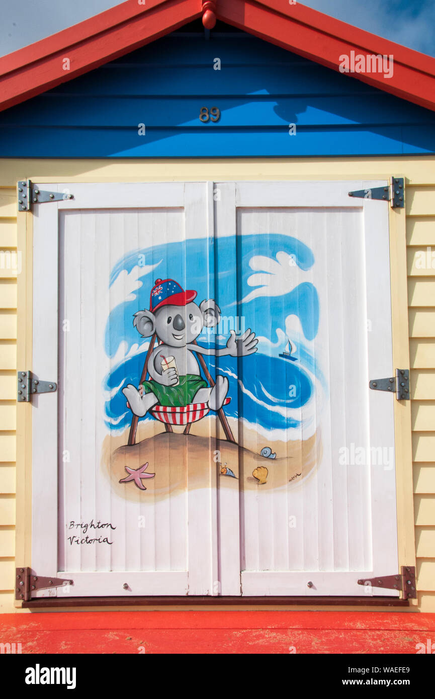 Original artwork decorates the door of a bathing box on Dendy Street Beach, Brighton, Port Phillip Bay, Melbourne Stock Photo