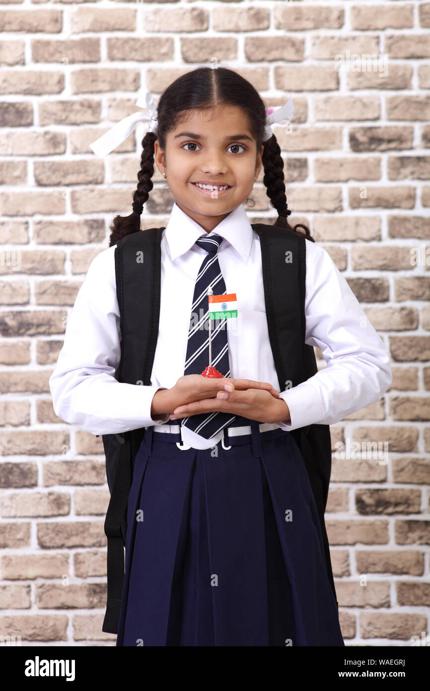 School girl holding indian flag hi-res stock photography and images - Alamy