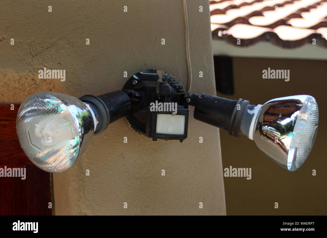 Security light with sensor hires stock photography and images Alamy