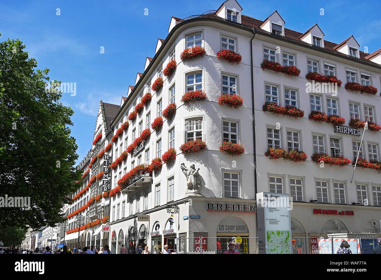 Munich department store hi-res stock photography and images - Alamy