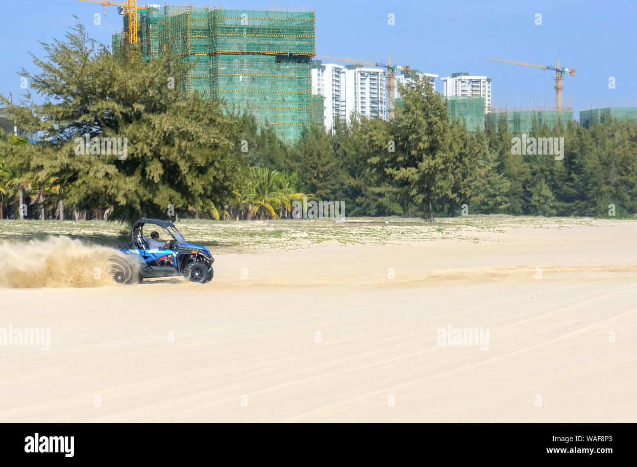Beach buggy blue hi-res stock photography and images - Alamy