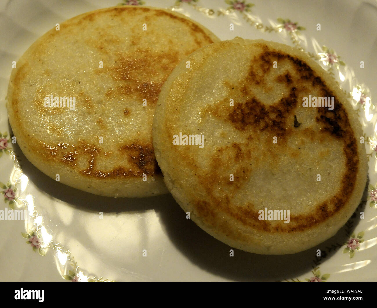 Arepas grill hi-res stock photography and images - Alamy