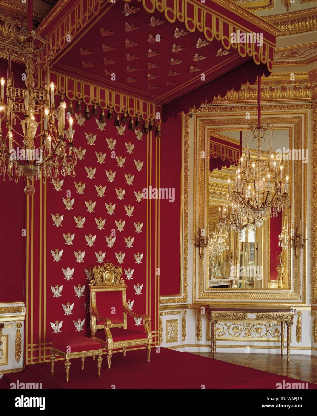 Throne Room General View Of Royal Throne And Stool King S