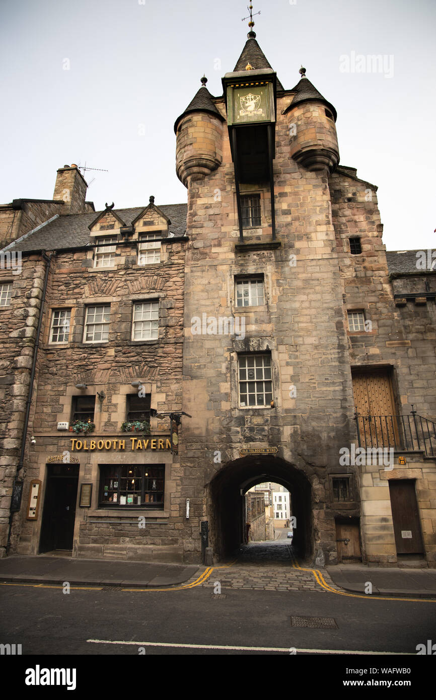 Canongate Tolbooth and Tolbooth Tavern Royal Mile Edinburgh built in 1591, it was here that the tolls or public dues were collected. Stock Photo