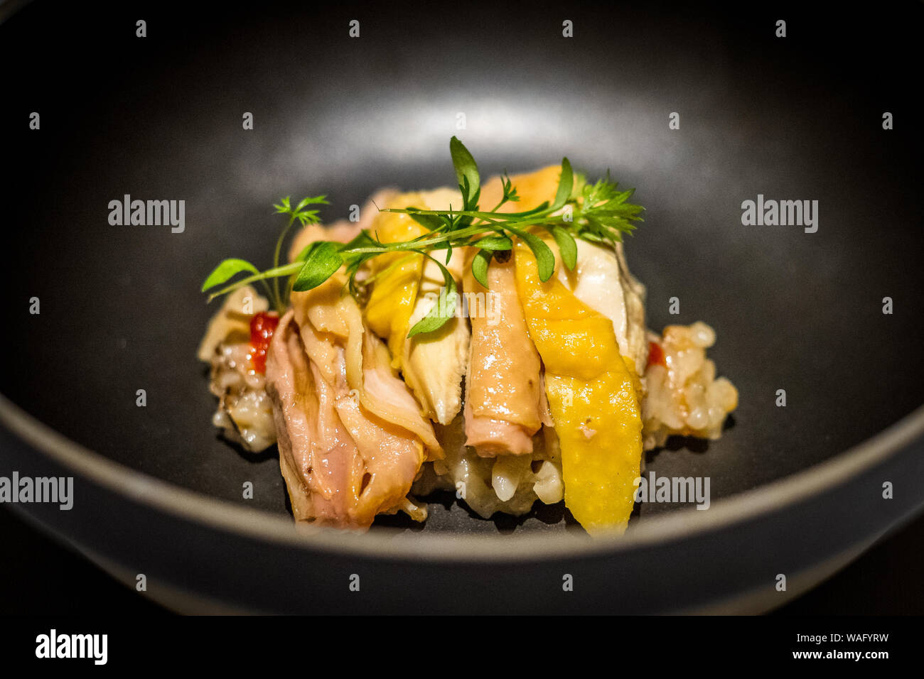 CLAYPOT “ANG MOH” CHICKEN RICE Kampong chicken, local mushrooms