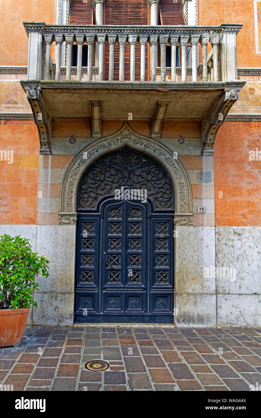 Eingangstür, Haus, historisch, Desenzano del Garda Italien (Italia), 30077211 Stock Photo