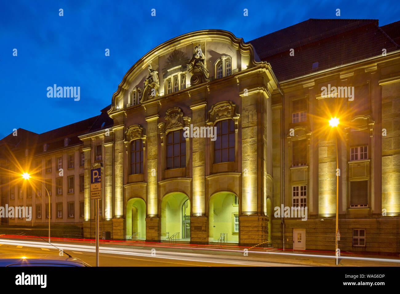 Evening, evening admission, dusk, evening light, evening mood, district court, architecture, outside view, field recording, building, lighting, blue h Stock Photo