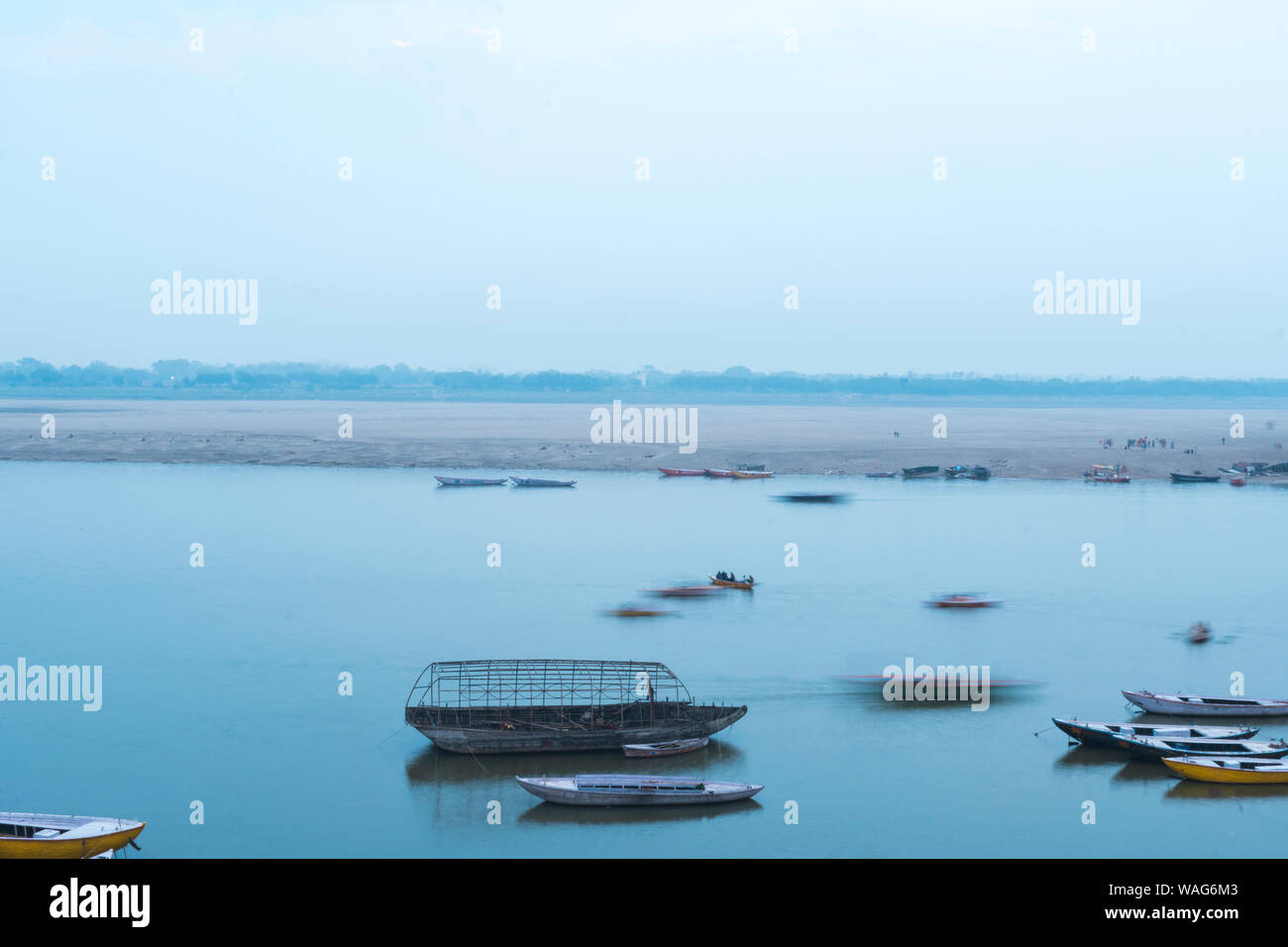 Floating vessels hi-res stock photography and images - Alamy