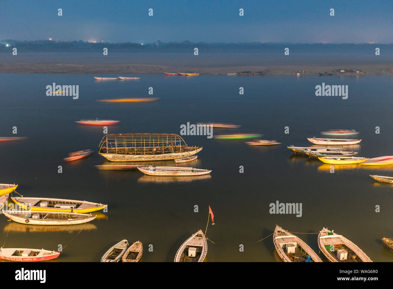 Floating vessels hi-res stock photography and images - Alamy