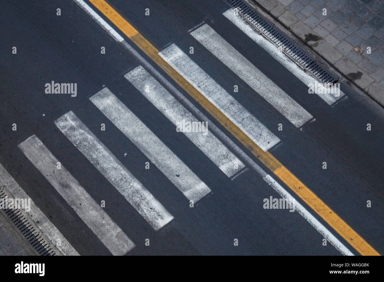 Parallel crossing hires stock photography and images Alamy